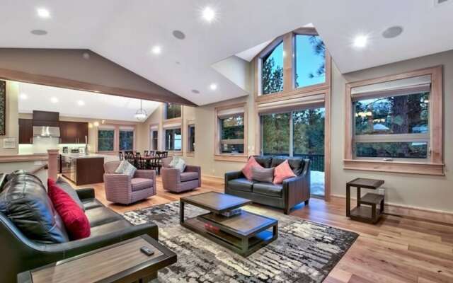 Redwood Lodge 7 Bedrooms 5.5 Bathrooms Home