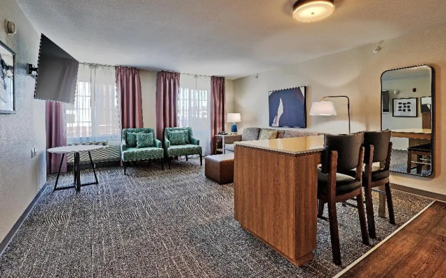 Staybridge Suites Albuquerque - Airport by IHG