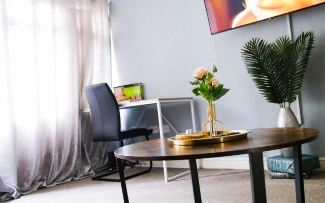 Newly Refurbished 3 Bedroom House B32