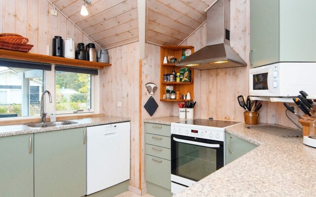 10 Person Holiday Home in Farvang-by Traum