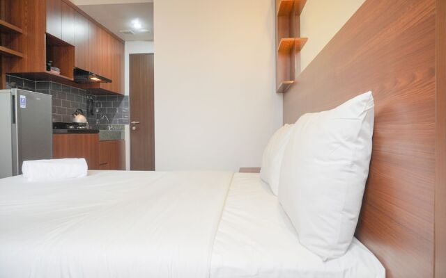 Relaxing And Homey Studio Transpark Cibubur Apartment