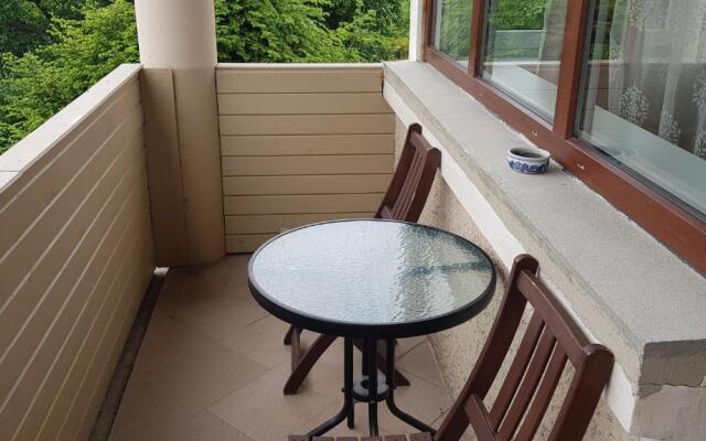 livingpalanga- Meta12