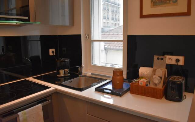 Spacious 1 Bedroom Apartment in Paris 15th