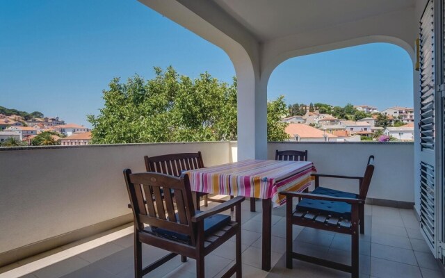 Awesome Apartment in Mali Losinj With Wifi and 3 Bedrooms