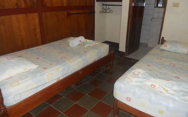 Hotel Cabinas Leyko