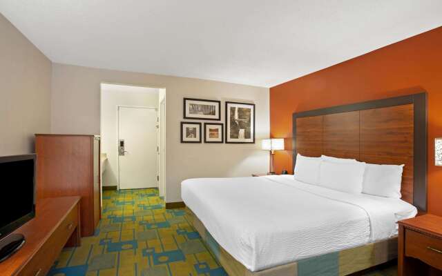 La Quinta Inn by Wyndham Auburn Worcester