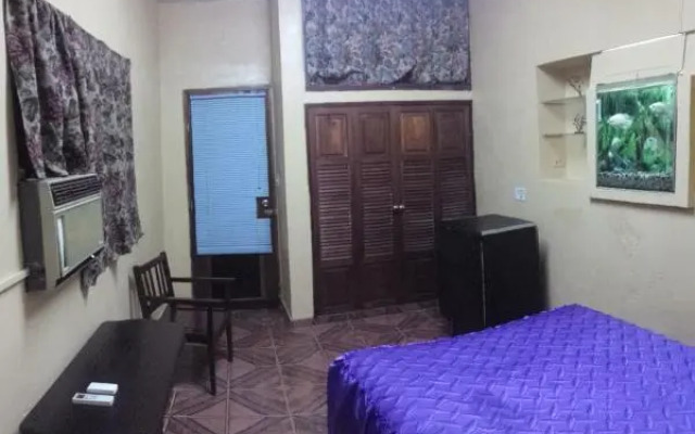 Fernandez and Friends Rooms