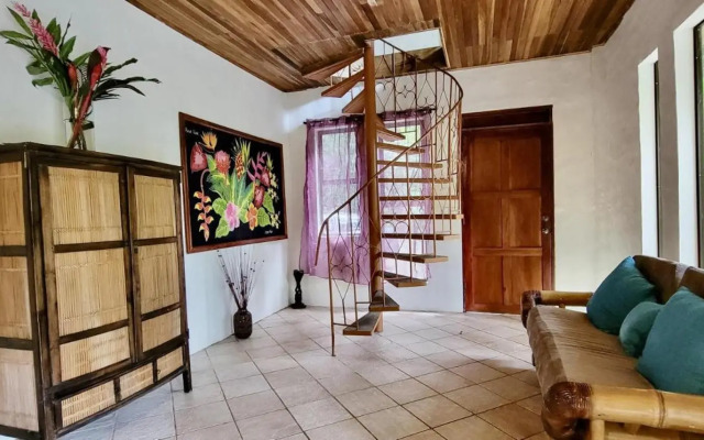 Toucan Villa Family Home w Private Pool Garden AC