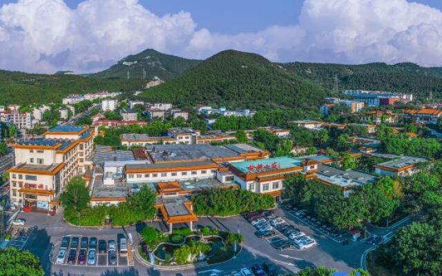 Shungeng Hillview Hotel