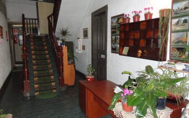 Hostal Blest Gana
