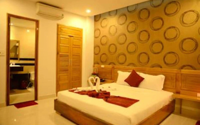 TRIIP Red Diamond