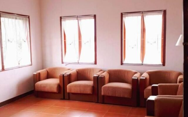 Villa Orange Lembang Pengkolan By Zuzu