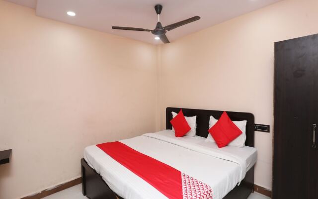OYO 40079 The paradise Hotel