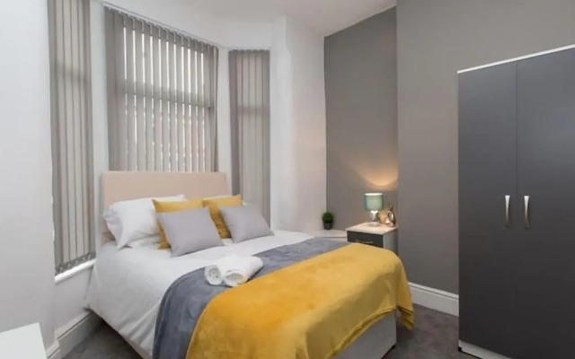 Townhouse @166 Ruskin Rd