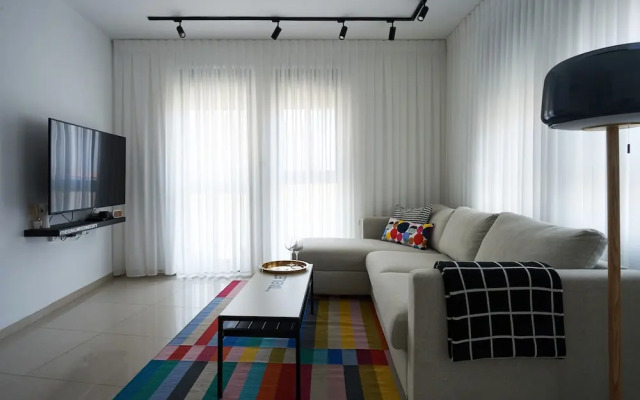 Yehuda Market Suite