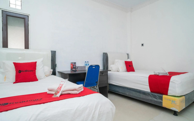 RedDoorz Syariah near Citraland Banjarmasin