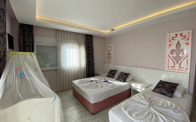 Beachway Hotel Side