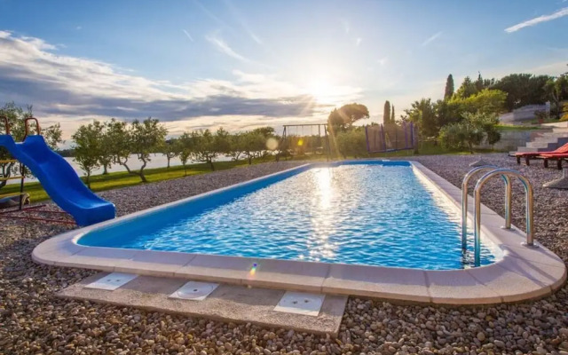Villa Zuccon Comfortable Holiday Residence