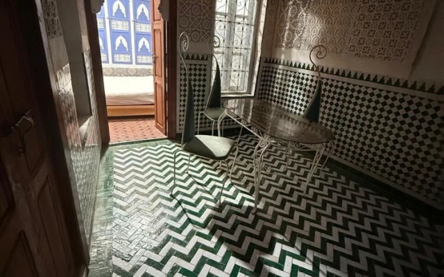 36-Riad Amber SarSar