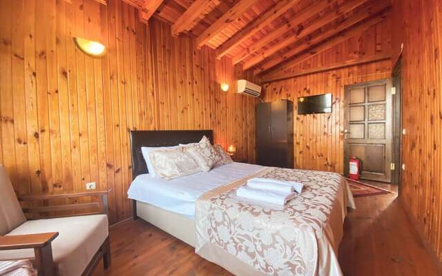 Menzara Hotel & Restaurant