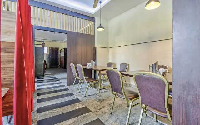 Nakshatra Comforts by OYO Rooms