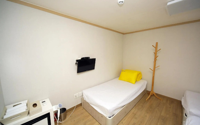 24 Guesthouse Seoul Cheongryangri