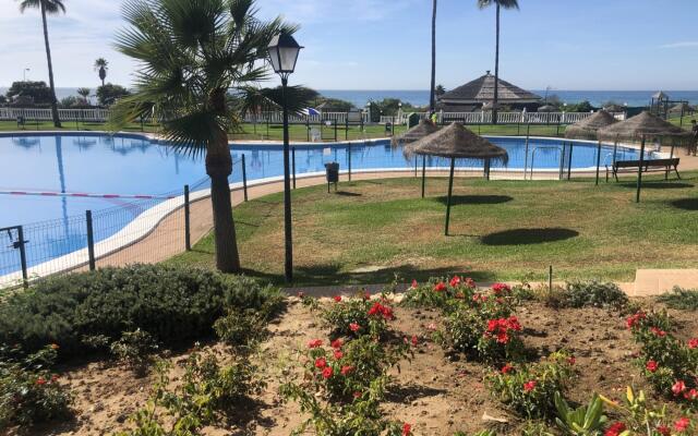 Lunamar 82 Apartment by GHR Rentals