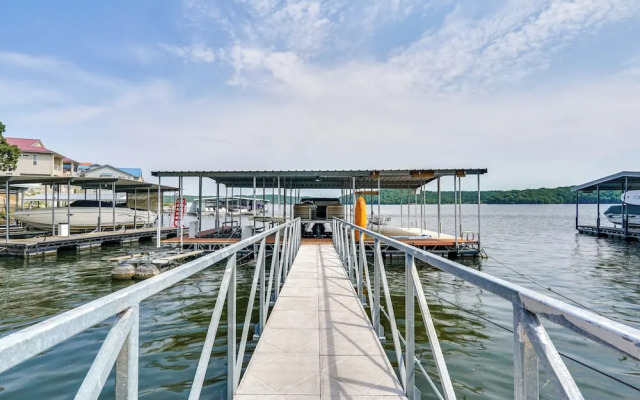 Pet-friendly Lake of the Ozarks Gem!