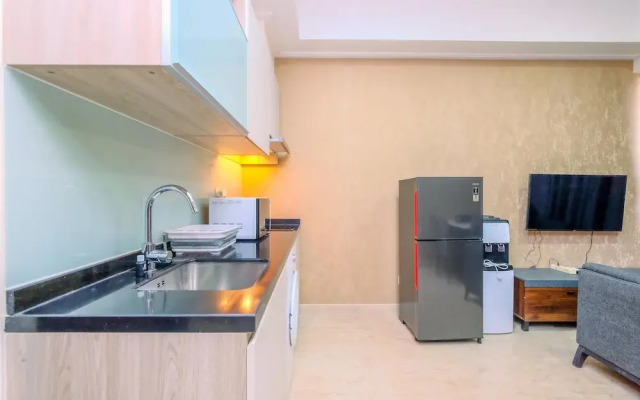 Modern Look And Comfy 2Br At Menteng Park Apartment