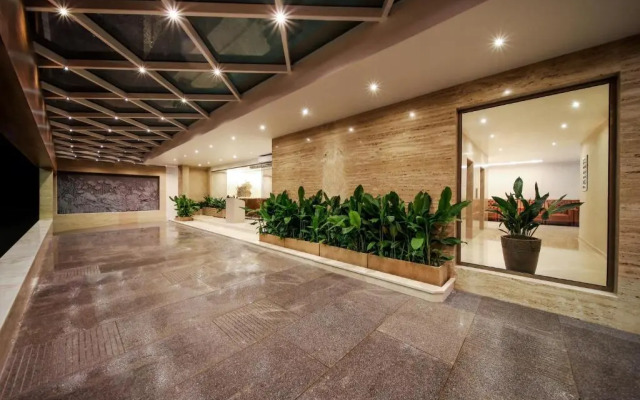 Jade Suites - Luxury Boutique Hotel