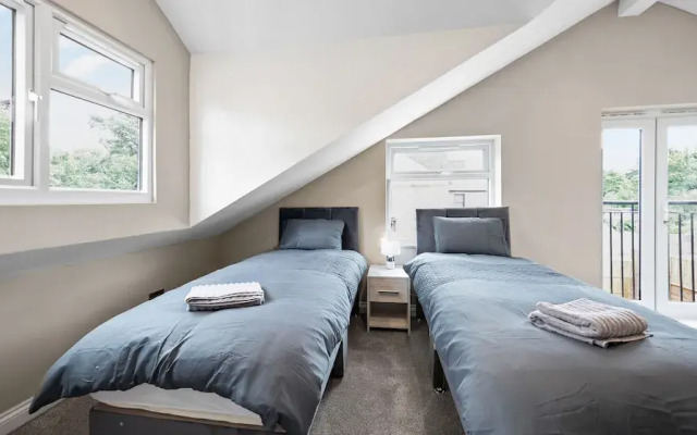 Stylish 2 Bedroom Apartment