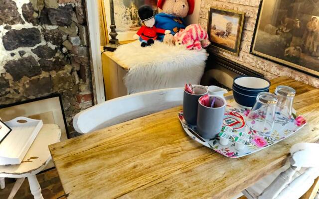The Beehive, ground floor apartment in Norfolk, no shared amenities