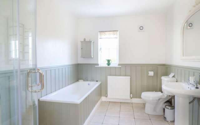 Rainbows End House