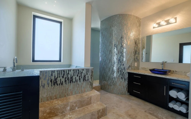 Diamante Beachfront Suites