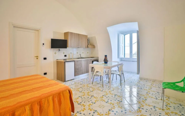 Della Monica Rooms