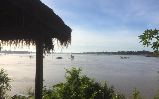 Pomelo Restaurant and Guesthouse