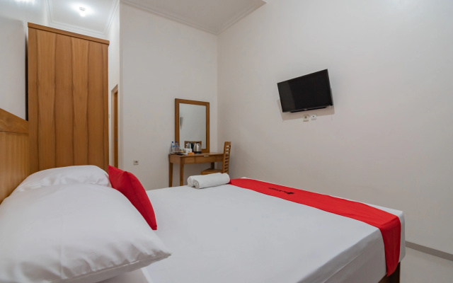 RedDoorz Syariah Plus @ Perintis Guesthouse Tasikmalaya