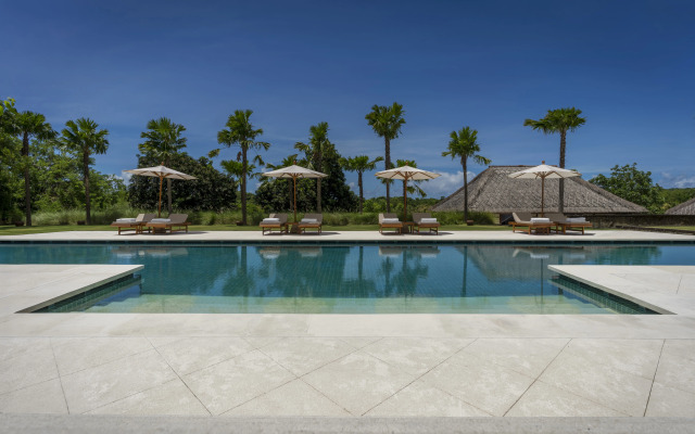REVĪVŌ Wellness Resort Nusa Dua Bali