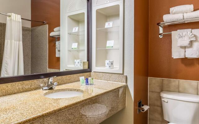 Sleep Inn & Suites Stafford - Sugarland