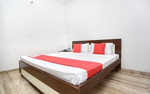 Hotel Mm Crown By OYO Rooms