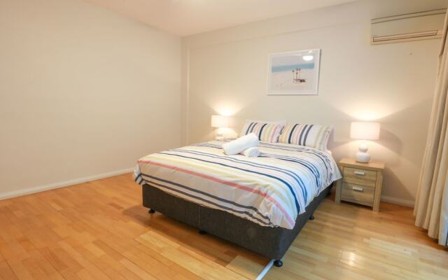 Manly Stay LUX Apartments