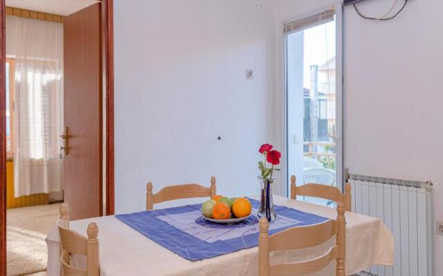 Apartments Srhoj