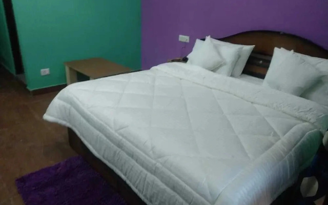 Hotel Devine Point by ADB Rooms