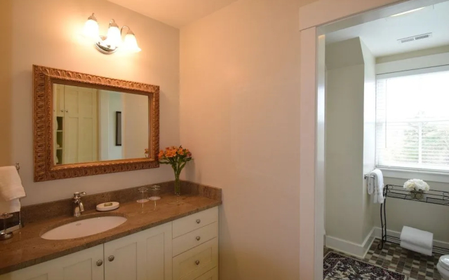 Cedar Spring Inn & Spa