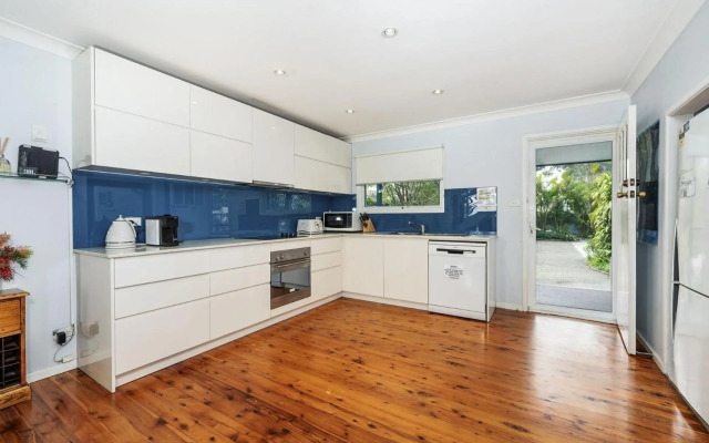 SORRENTO LAKESIDE Sanctuary Point 4pm check out Sundays