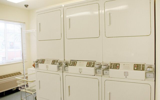 Sonesta Simply Suites Silicon Valley Santa Clara