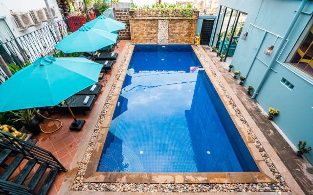 The Rabbit Hole Hotel & Spa