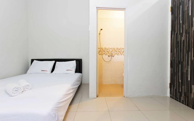 RedDoorz Near Manggarai Station