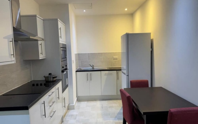 Heathrow Airport - Apt - Stay 3 - Great Location