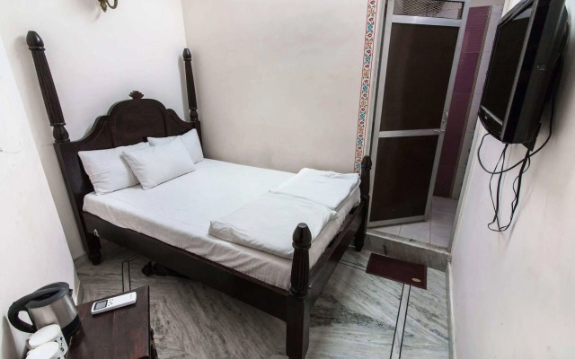 Whereabout Hostel
